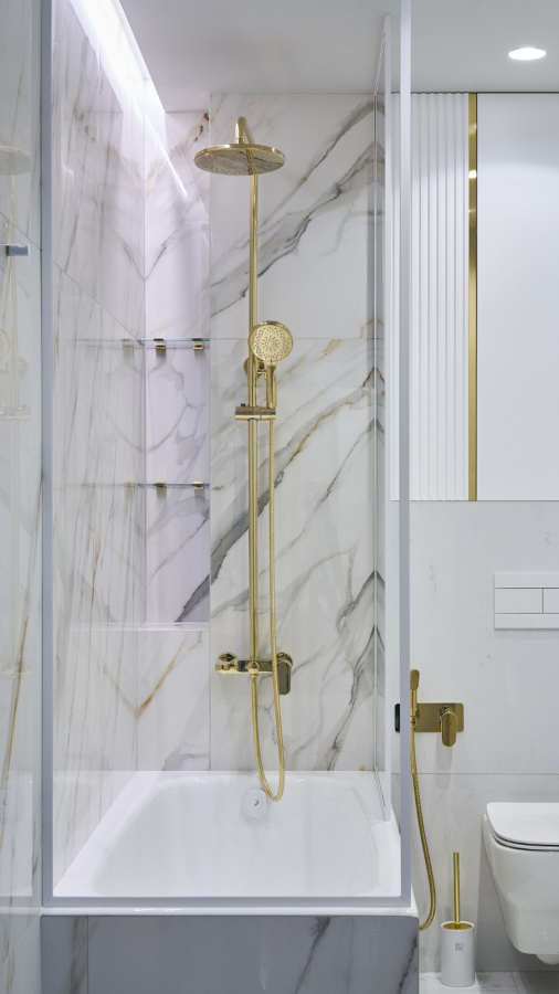 Стеклянная шторка для душа